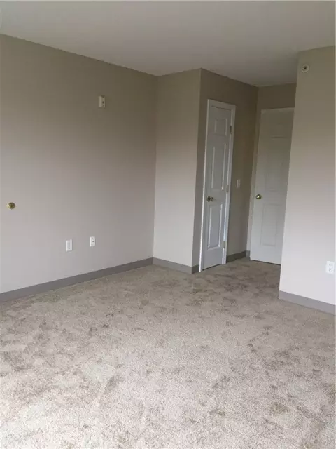 82 Mill St #303, Woonsocket, RI 02895 photo 17