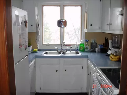 57 Ella Ave, Woonsocket, RI 02895 photo 4
