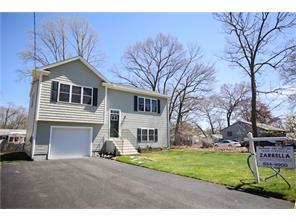 136 Haswill St, Warwick, RI 02889 photo 3