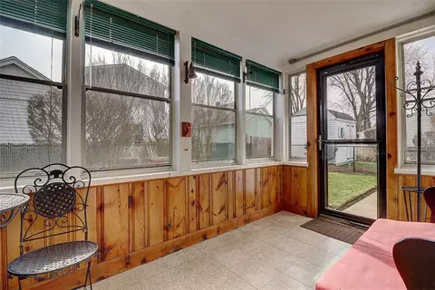 86 Pershing St, Cranston, RI 02910 photo 25