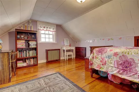 86 Pershing St, Cranston, RI 02910 photo 15