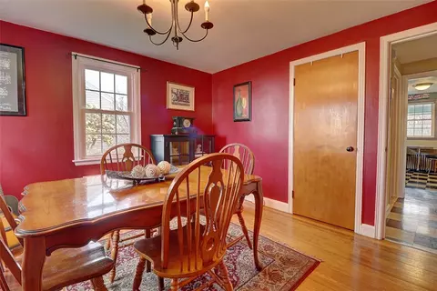 86 Pershing St, Cranston, RI 02910 photo 10