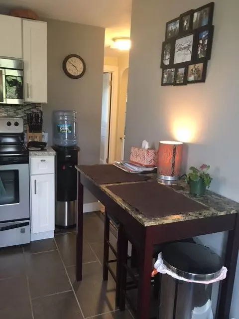 64 Ralston St, Warwick, RI 02888 photo 4