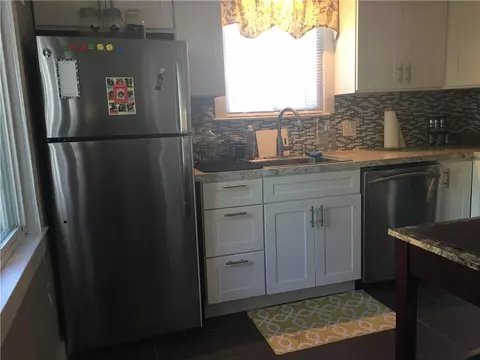 64 Ralston St, Warwick, RI 02888 photo 3