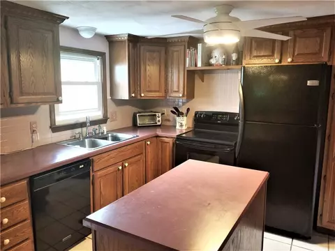 81 Maple St, Coventry, RI 02816 photo 2
