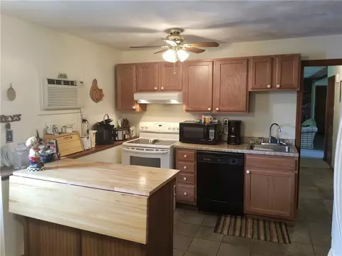81 Maple St, Coventry, RI 02816 photo 15