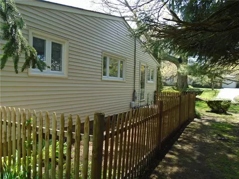 64 Red Chimney Dr, Warwick, RI 02886 photo 24