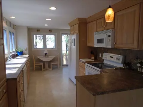 64 Red Chimney Dr, Warwick, RI 02886 photo 7