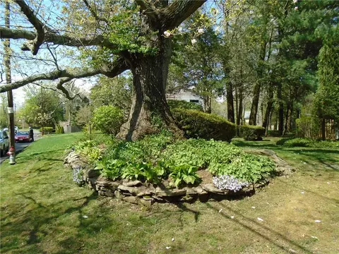 64 Red Chimney Dr, Warwick, RI 02886 photo 25