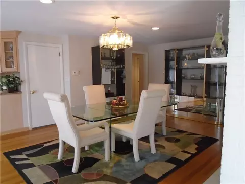 64 Red Chimney Dr, Warwick, RI 02886 photo 4