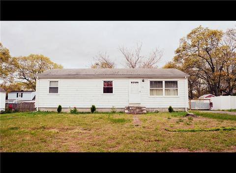 102 John St, Warwick, RI 02889 photo 1
