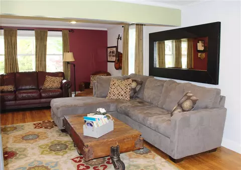 38 Natick Ave, Warwick, RI 02886 photo 4