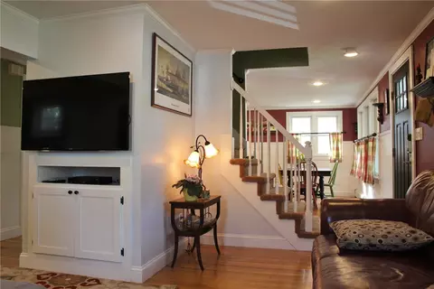 38 Natick Ave, Warwick, RI 02886 photo 6