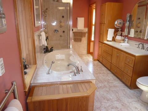 31 Bluff St, East Providence, RI 02915 photo 9
