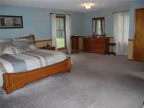 8 Powhatan Ave, Coventry, RI 02816 photo 9