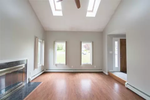 161 Spring Water Dr, Woonsocket, RI 02895 photo 8
