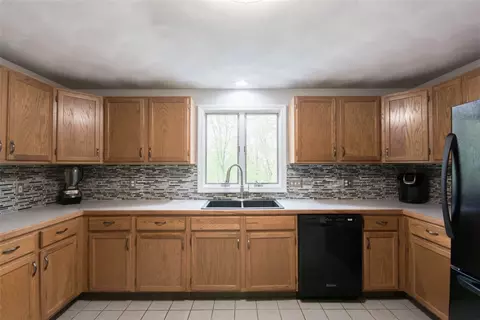 161 Spring Water Dr, Woonsocket, RI 02895 photo 3