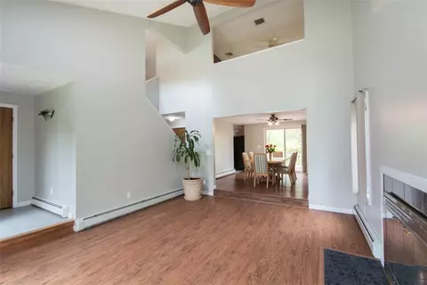 161 Spring Water Dr, Woonsocket, RI 02895 photo 9