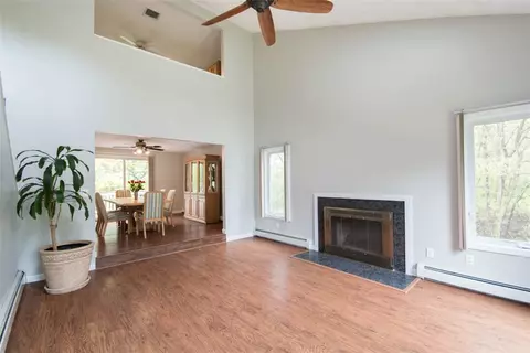161 Spring Water Dr, Woonsocket, RI 02895 photo 7
