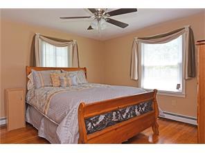 94 Harmony Ct, Warwick, RI 02889 photo 14