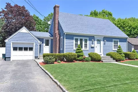 94 Harmony Ct, Warwick, RI 02889 photo 1