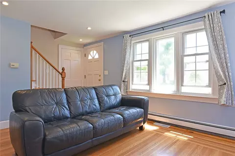 94 Harmony Ct, Warwick, RI 02889 photo 5