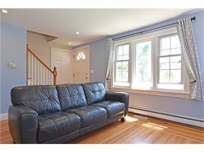 94 Harmony Ct, Warwick, RI 02889 photo 5