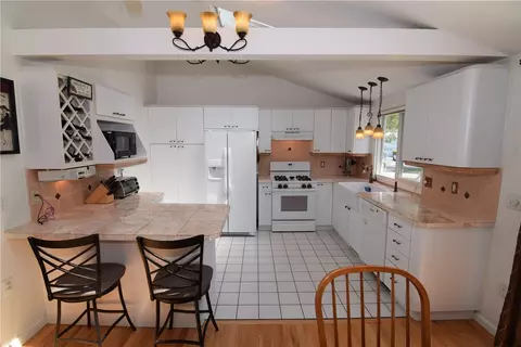 86 Oberlin Dr, Warwick, RI 02886 photo 8