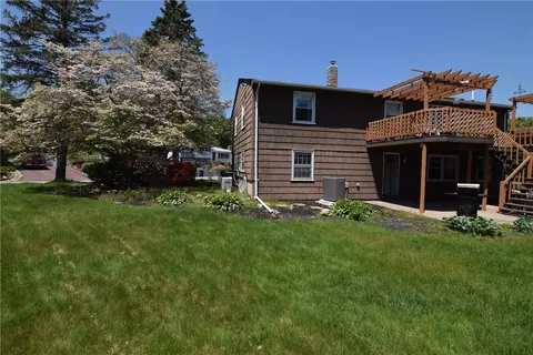 86 Oberlin Dr, Warwick, RI 02886 photo 3