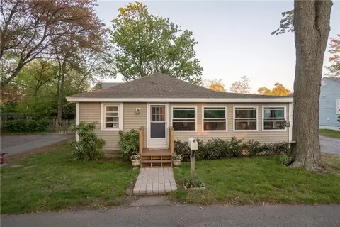96 Ryan Ave, Warwick, RI 02889 photo 6