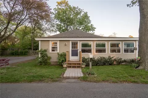 96 Ryan Ave, Warwick, RI 02889 photo 1