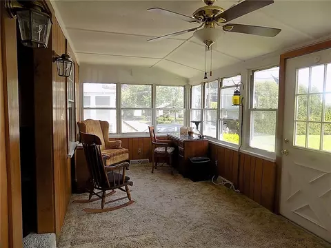 31 Everett Ave, Bristol, RI 02809 photo 4