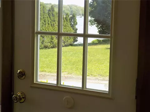 31 Everett Ave, Bristol, RI 02809 photo 13