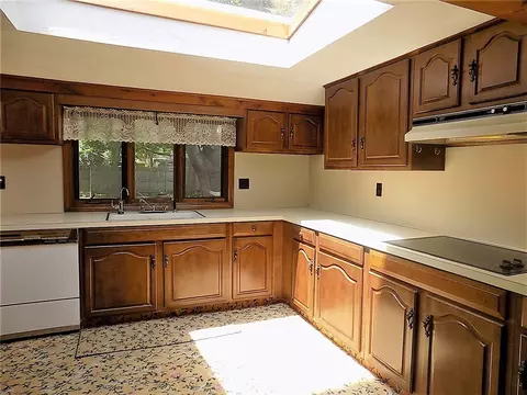 31 Everett Ave, Bristol, RI 02809 photo 19