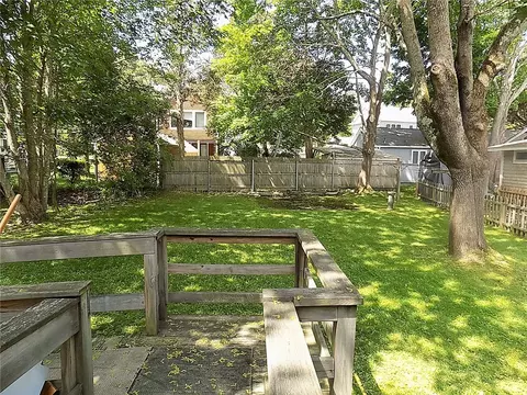 31 Everett Ave, Bristol, RI 02809 photo 27