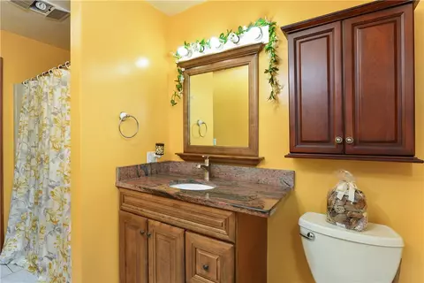 23 Jonathan Ct, Warwick, RI 02888 photo 5