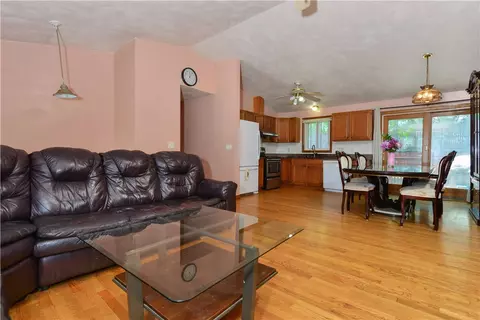 23 Jonathan Ct, Warwick, RI 02888 photo 16