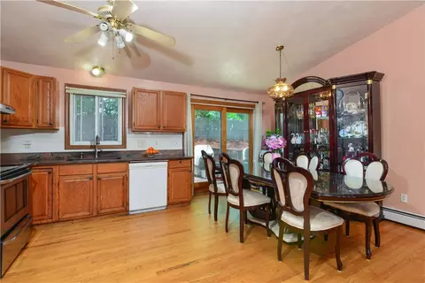 23 Jonathan Ct, Warwick, RI 02888 photo 18