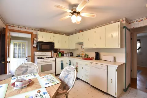 89 Woodhaven Rd, Woonsocket, RI 02895 photo 8