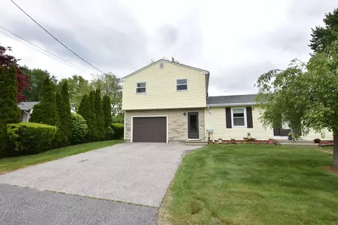 89 Woodhaven Rd, Woonsocket, RI 02895 photo 4