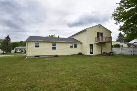 89 Woodhaven Rd, Woonsocket, RI 02895 photo 5