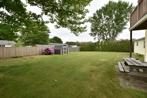 89 Woodhaven Rd, Woonsocket, RI 02895 photo 7