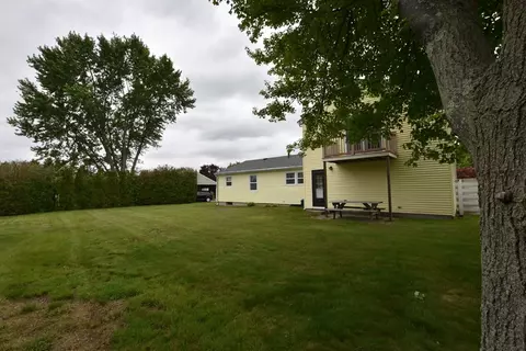 89 Woodhaven Rd, Woonsocket, RI 02895 photo 6
