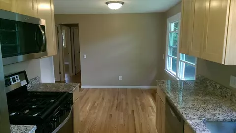 98 Grassy Plain Rd, East Providence, RI 02915 photo 2