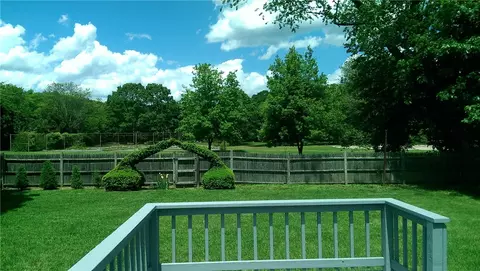 98 Grassy Plain Rd, East Providence, RI 02915 photo 6
