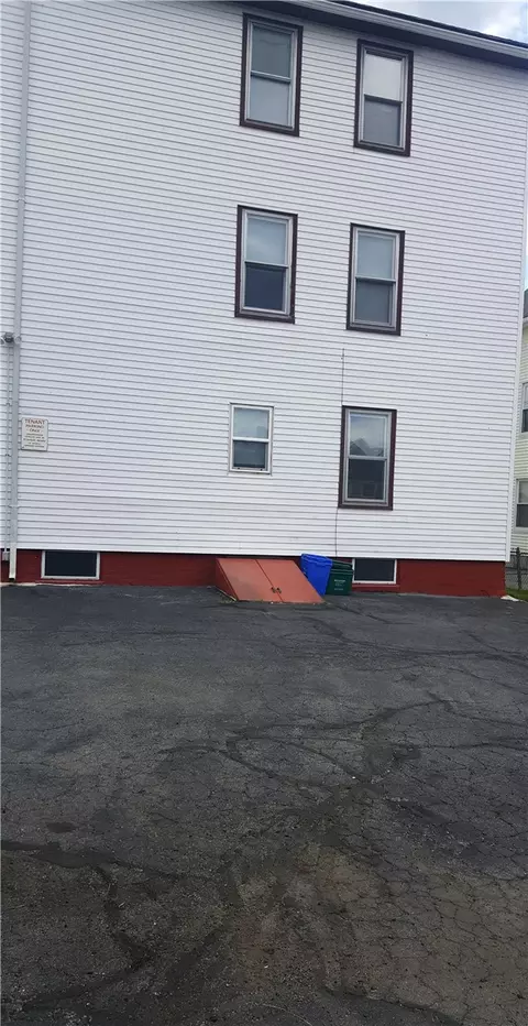 321 2nd Ave, Woonsocket, RI 02895 photo 16