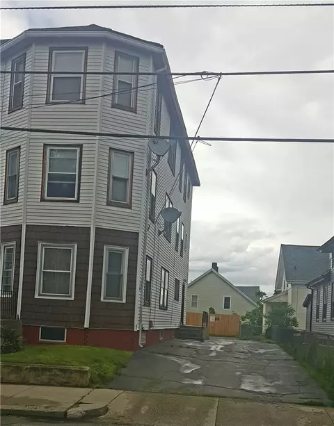 321 2nd Ave, Woonsocket, RI 02895 photo 3