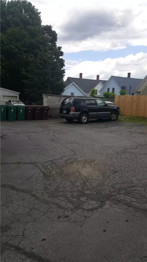 321 2nd Ave, Woonsocket, RI 02895 photo 17