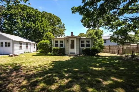 52 Hawksley Ave, Warwick, RI 02889 photo 1