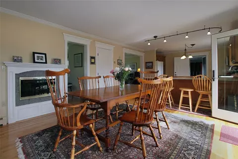 90 Morrison Ave, Middletown, RI 02842 photo 5